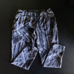 Lululemon Jet Set Slim Crop